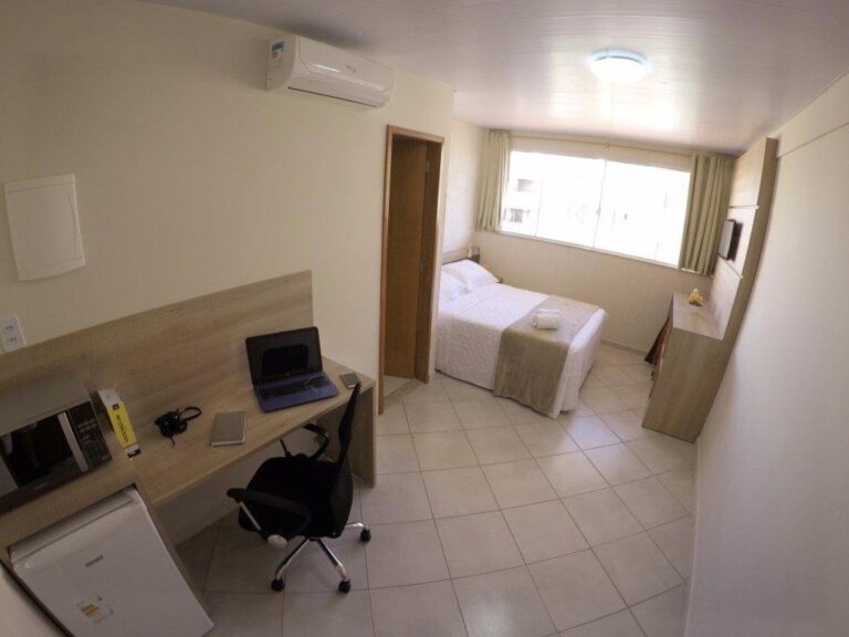 2bd56330-332c-4ee9-8353-3471ed6b54aa-1